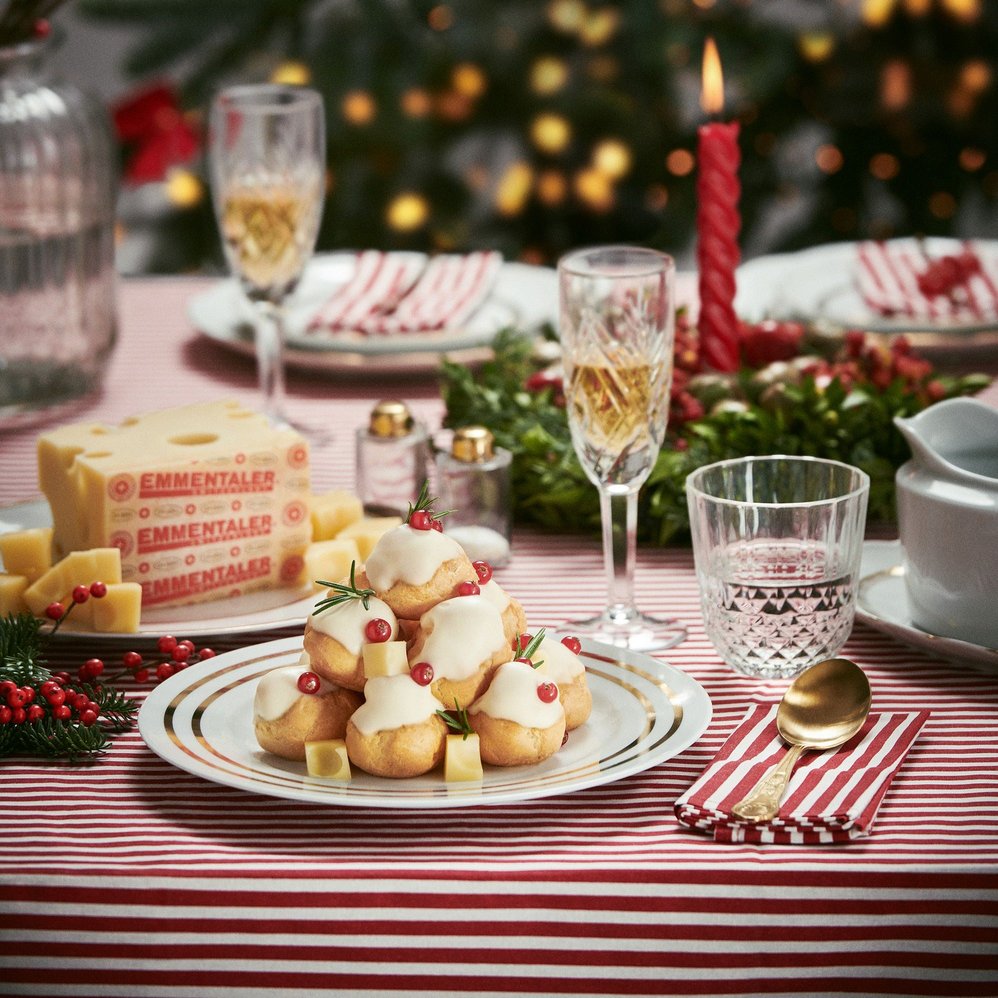 Profiteroles mit Kürbis und Schweizer Emmentaler AOP