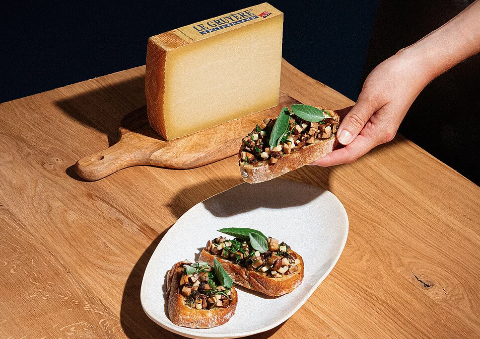 Steinpilz-Crostini mit Le Gruyère AOP